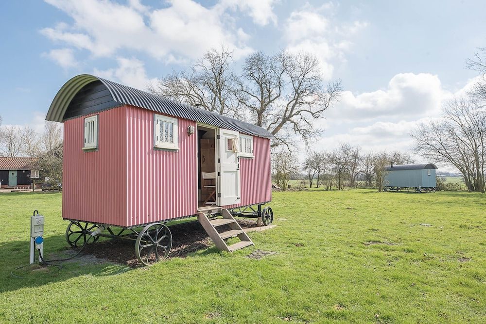 Thyme Shepherds Hut Boundary Farm, Framlingham 1