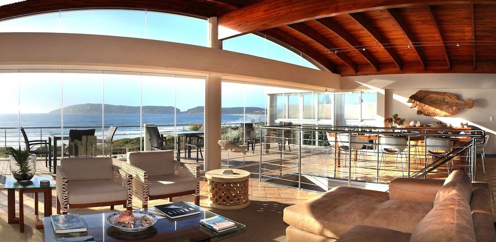 Periwinkle Lodge Guest House 1