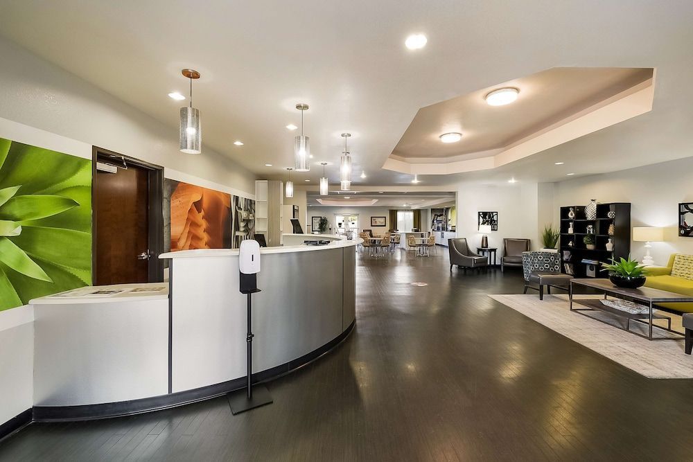 Best Western Douglas Inn & Suites 2