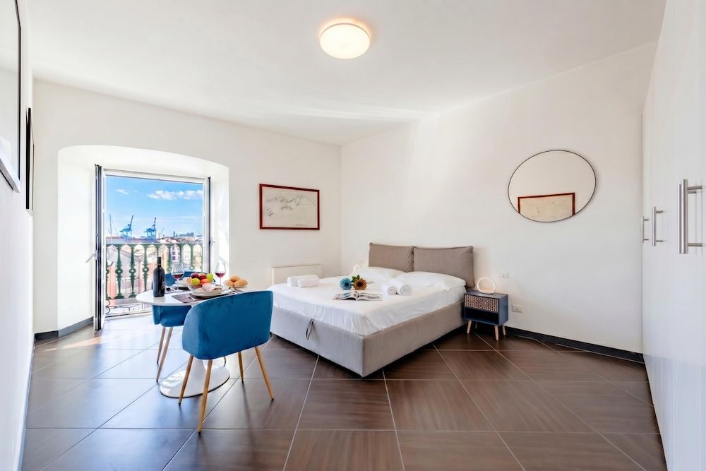 Sea View Apartment Next To Acquarium 2
