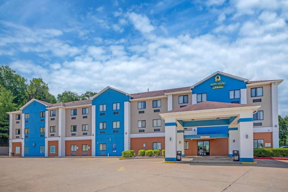 Quality Inn & Suites Caseyville - St Louis 1