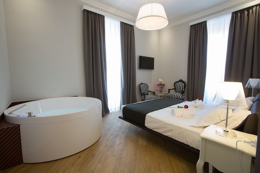 Ara Suite 2