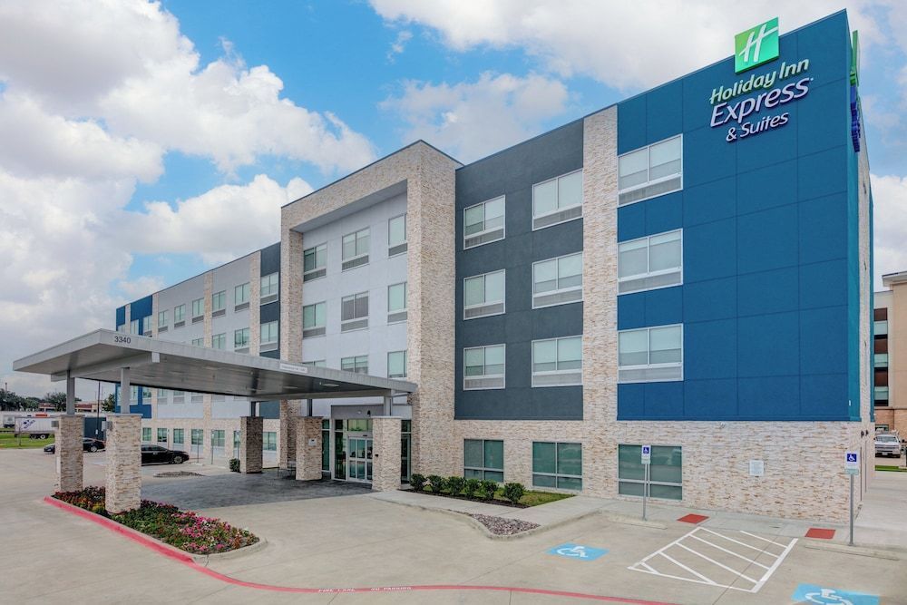 Holiday Inn Express & Suites DALLAS – PLANO NORTH by IHG 1