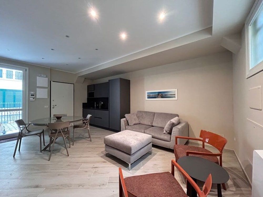 Modern Apartment in the Heart of Pisa 1