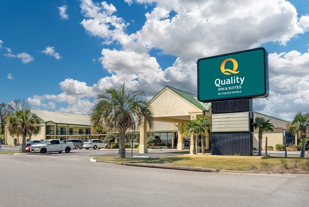 Quality Inn & Suites near Lake Eufaula 1