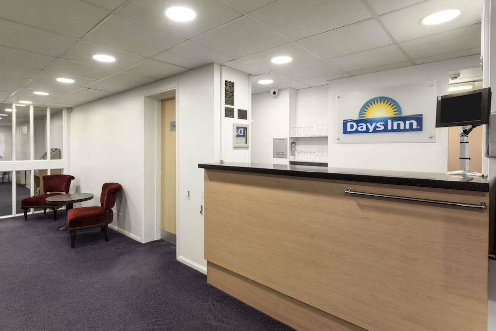 Days Inn by Wyndham Bridgend Cardiff M4 2
