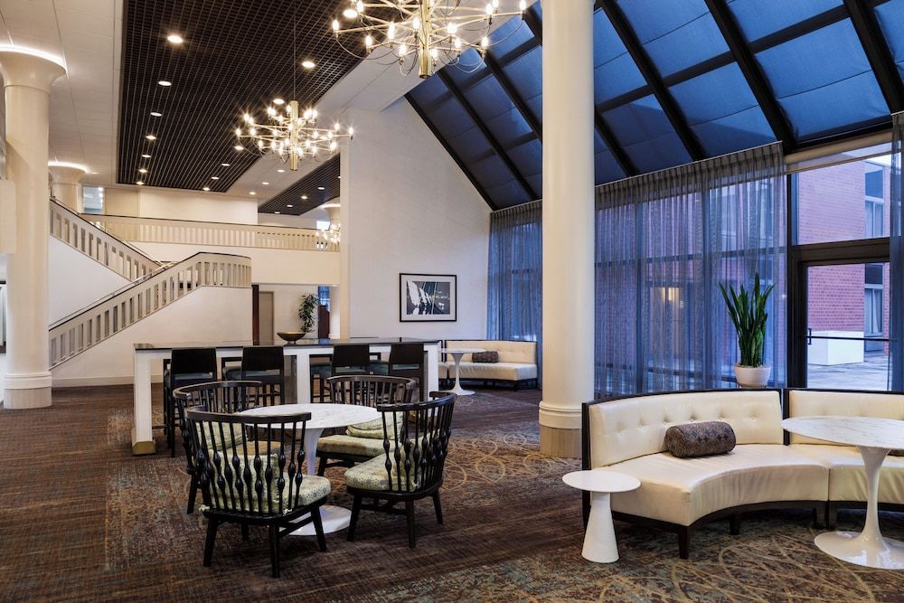 Holiday Inn WASHINGTON-DULLES INTL AIRPORT by IHG 2
