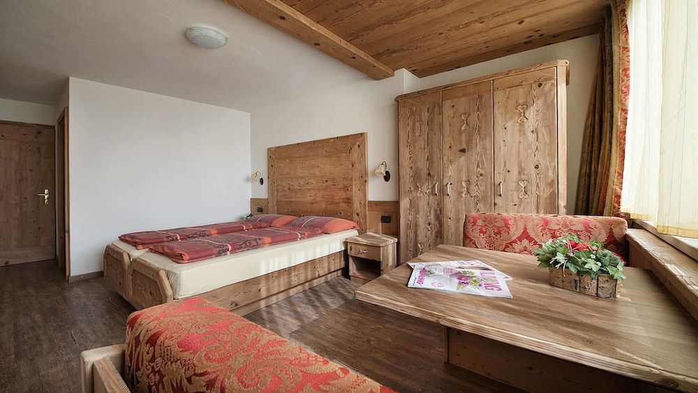 Hotel Champagne 2
