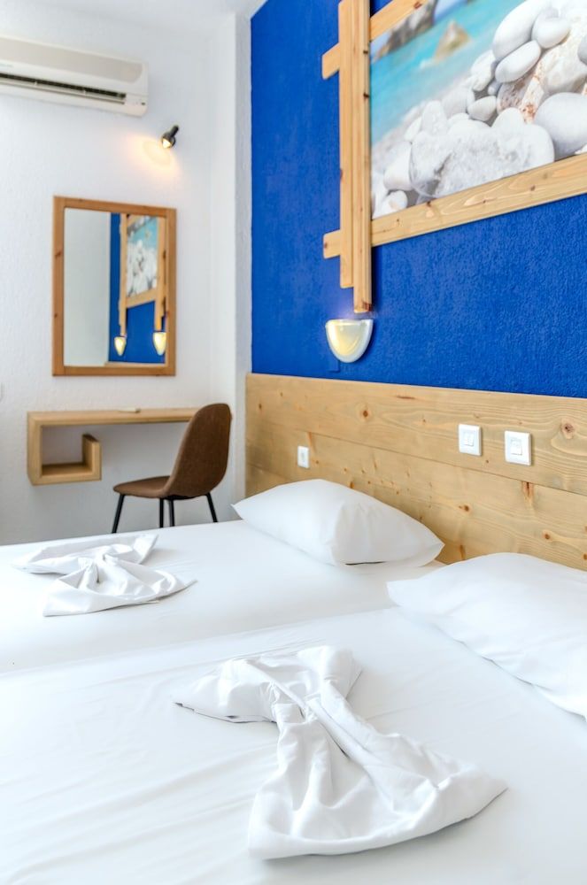 Simple Hotel Hersonissos Blue 1