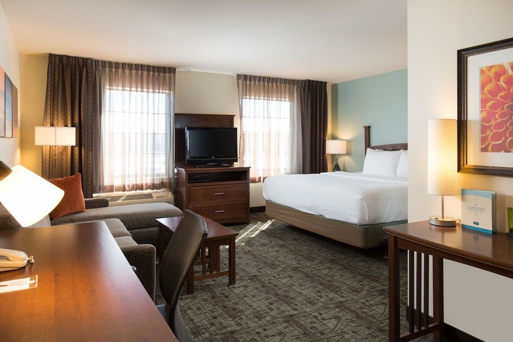 Staybridge Suites TOLEDO - MAUMEE by IHG 1
