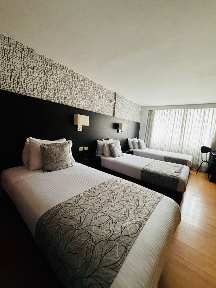 Hotel Silver Javeriana By Hospedium Bogota 2