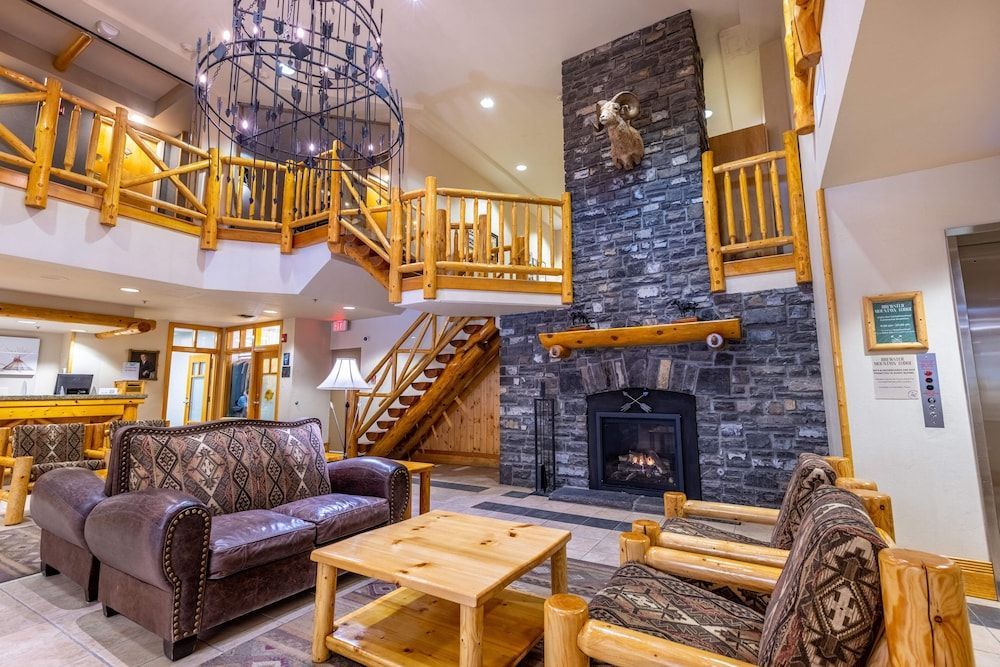 Brewster Mountain Lodge 2