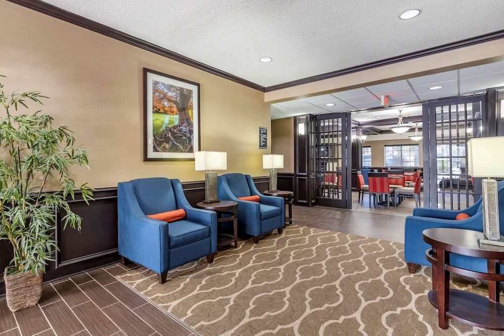 Comfort Inn & Suites Texas Hill Country 2