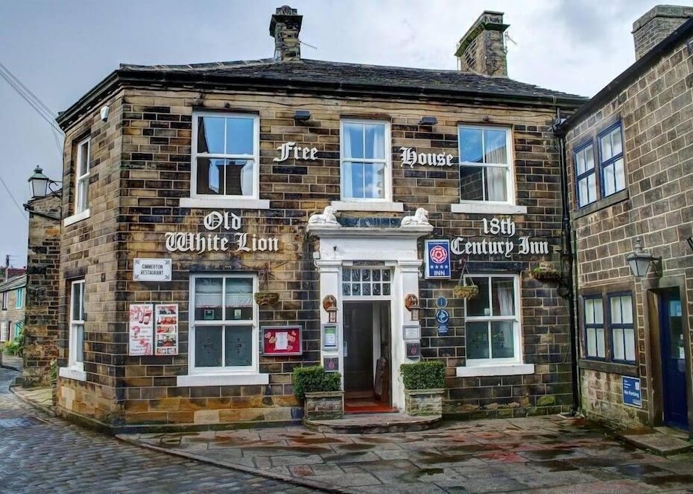 The Old White Lion Hotel 1