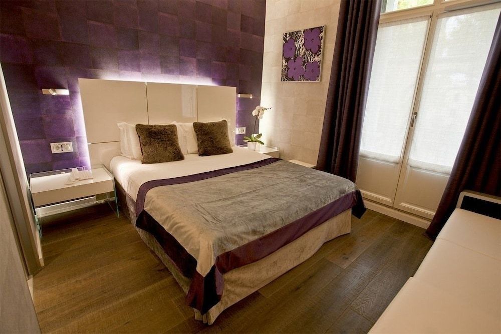 Hotel des Arceaux 1