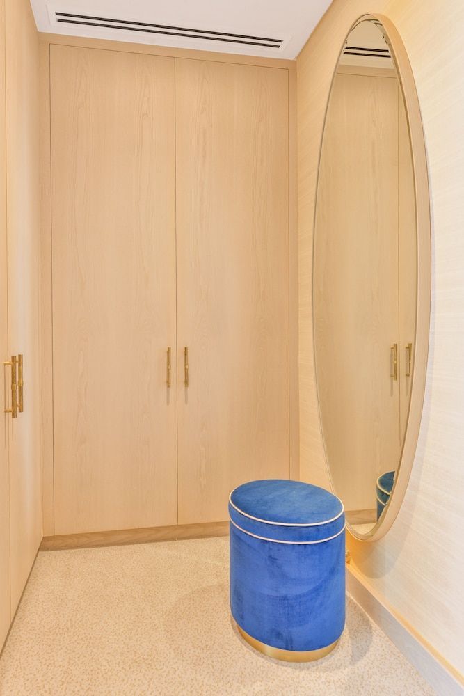 Ultra Luxury Palm Tower with Shared Hotel Facilities 2