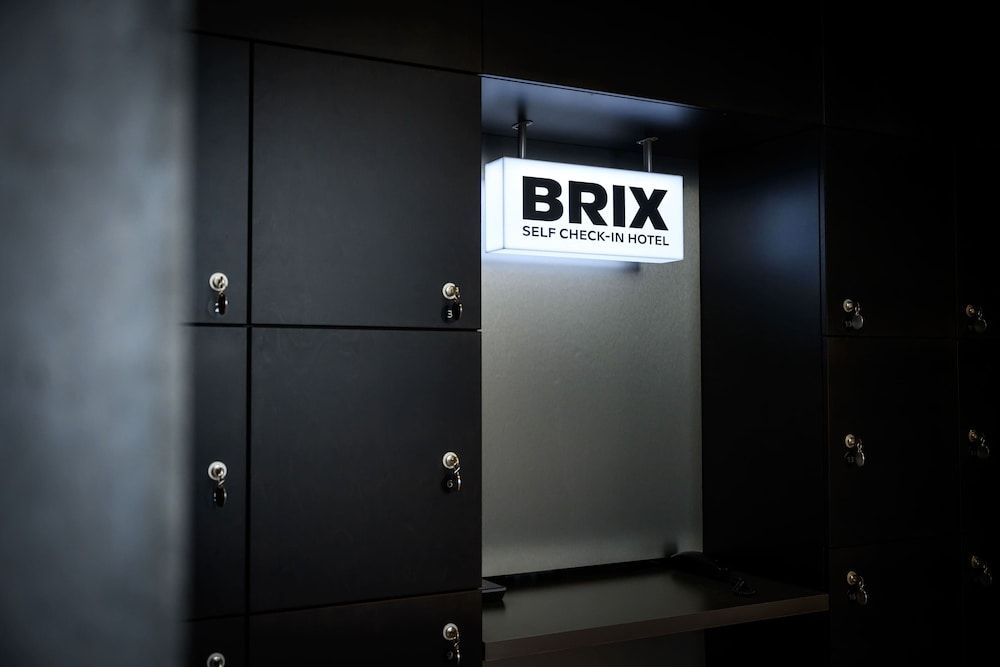 BRIX - Self Check-In Hotel 1