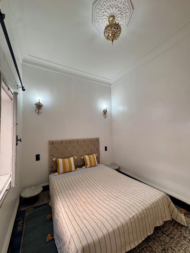 Riad Omi Zelya 1