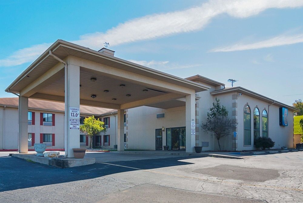 Motel 6-Hannibal, MO 1