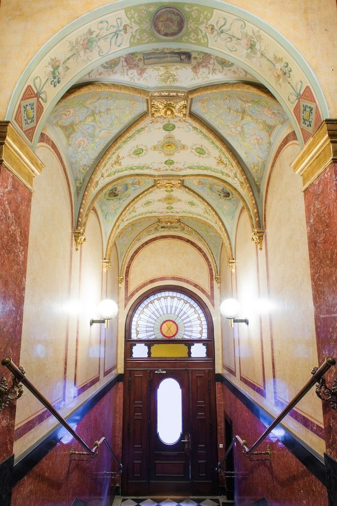 Upper Room Hotel Kurfürstendamm 2