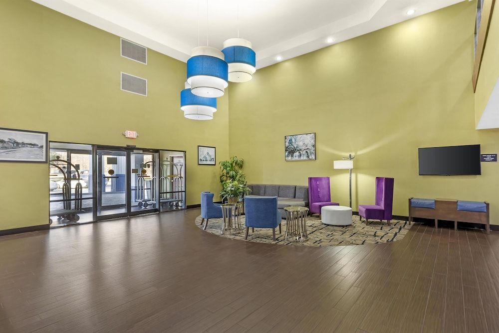 Best Western Plus McDonough Inn & Suites 2