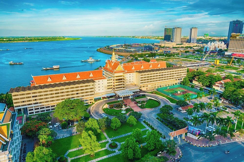 Hotel Cambodiana 1