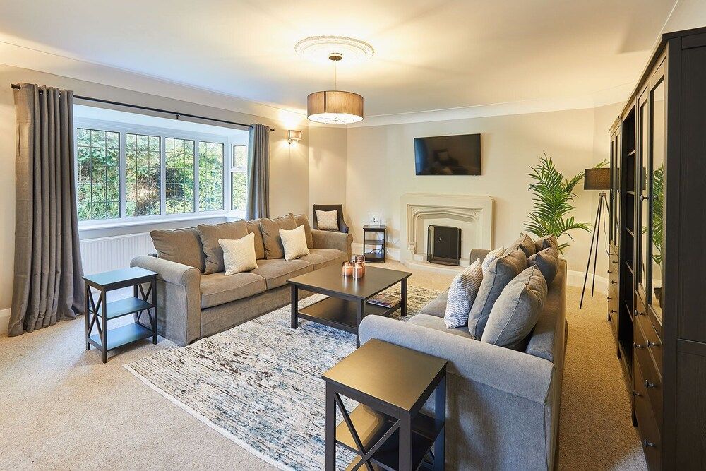 Host & Stay - White Lodge 2