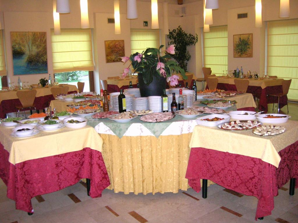 Hotel Crystal 2