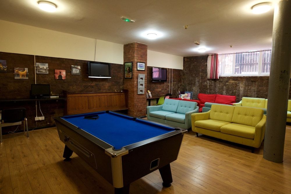 International Inn 1