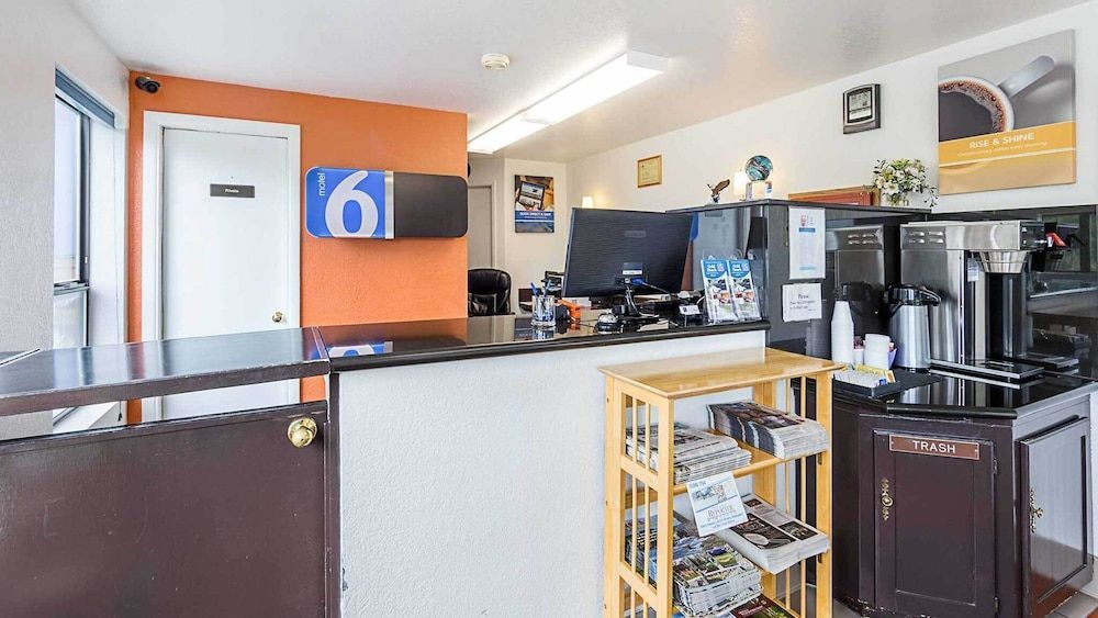 Motel 6 Gold Beach 1