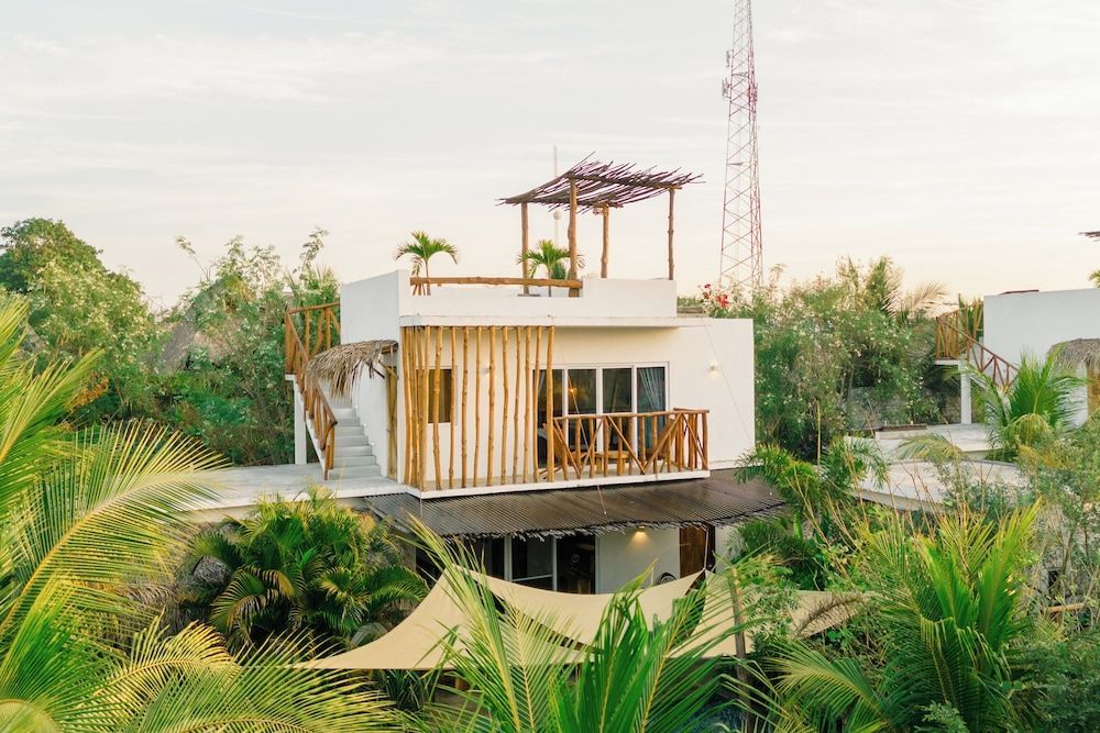 Luna Rossa Beach Villas 1