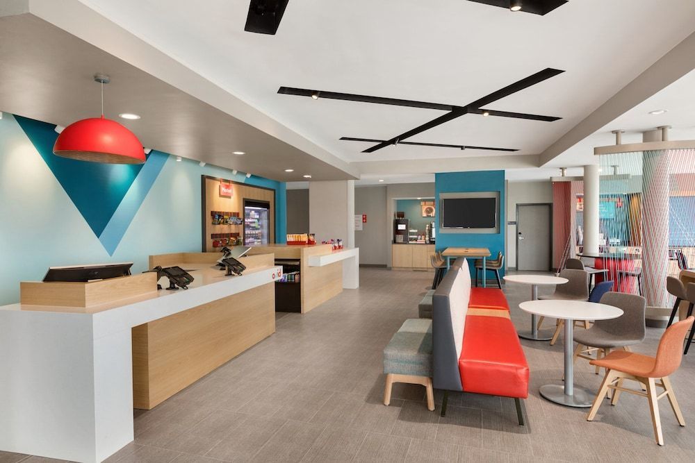 avid hotel FT LAUDERDALE AIRPORT - CRUISE by IHG 2