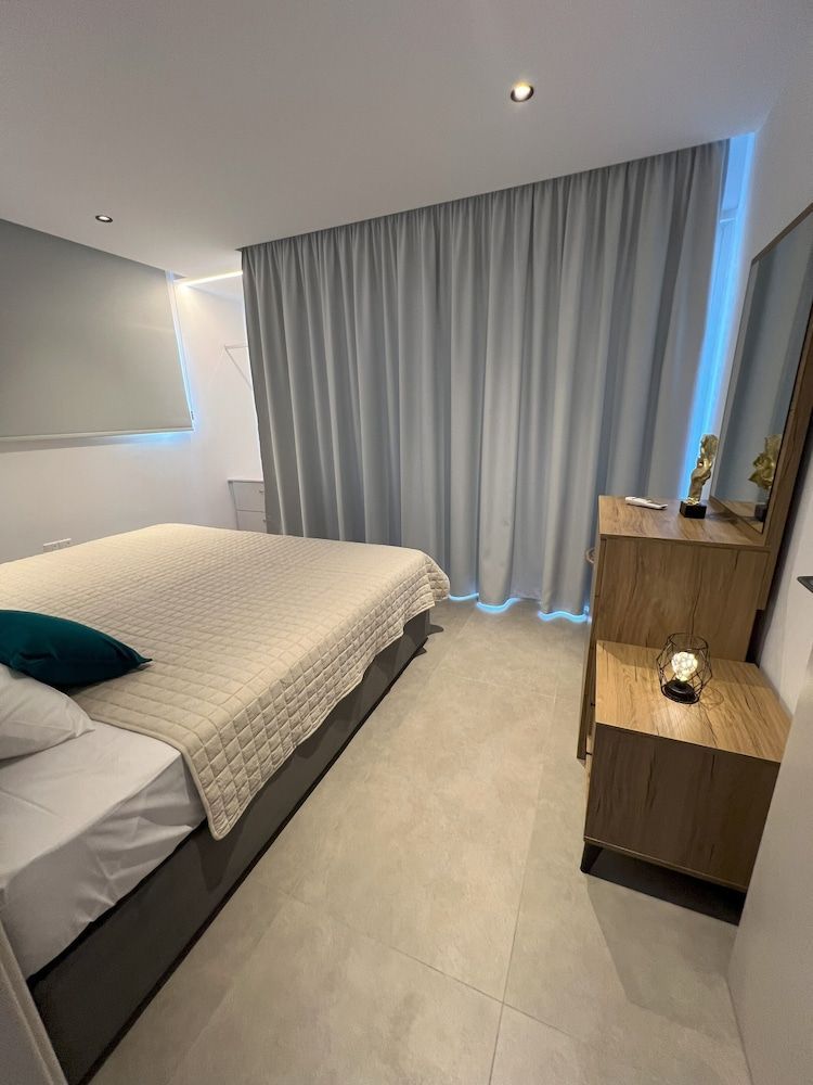 Living Boutique Apartments Adults Only 2