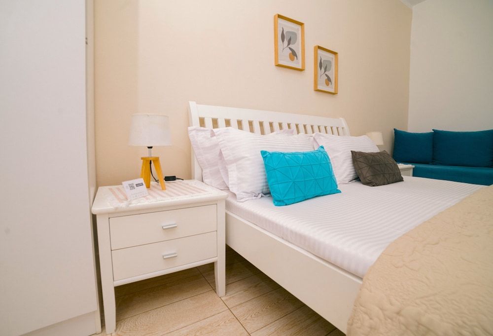 Deluxe Studio Apartment with Sea view 2
