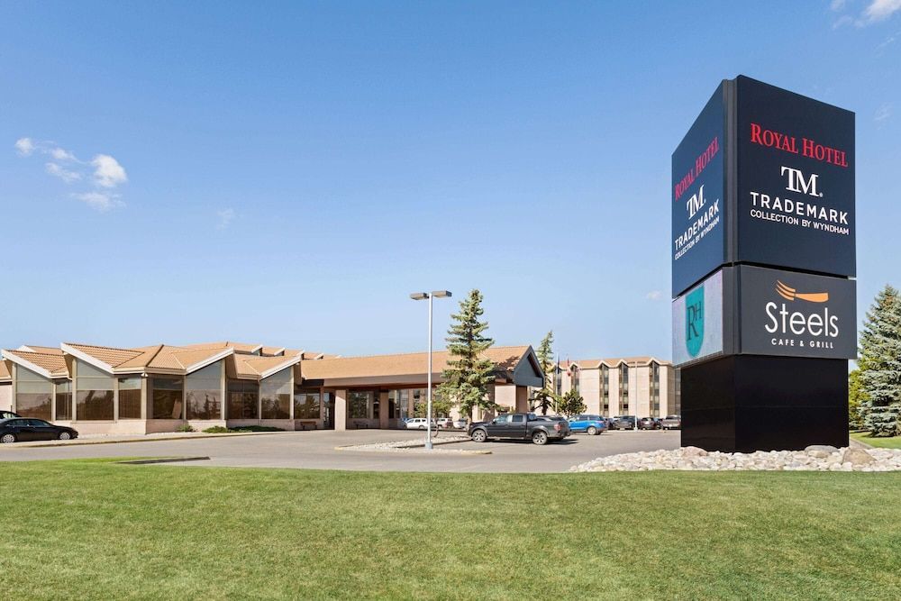 Royal Hotel West Edmonton, Trademark Collection by Wyndham 1