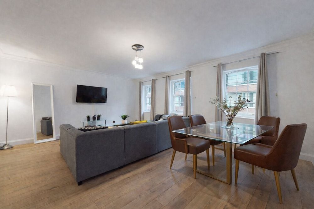 Park Lane Apartments - Clarges Street 1