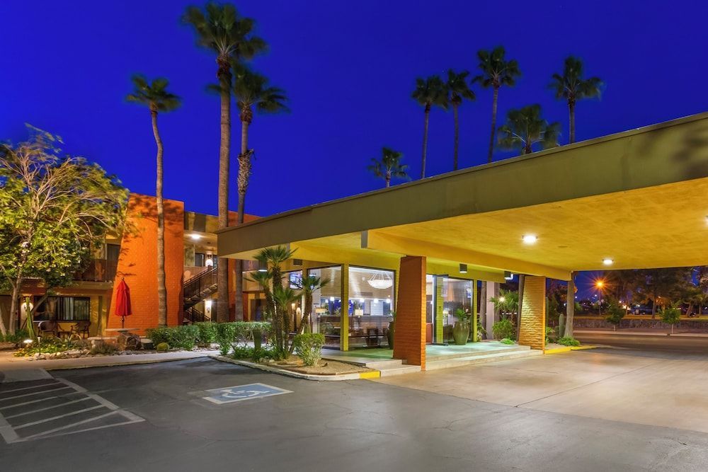 Royal Sun Hotel & Suites 1