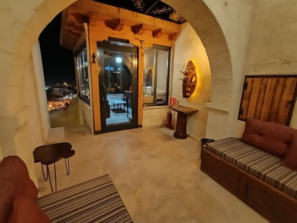 Apex Cave Hotel 2