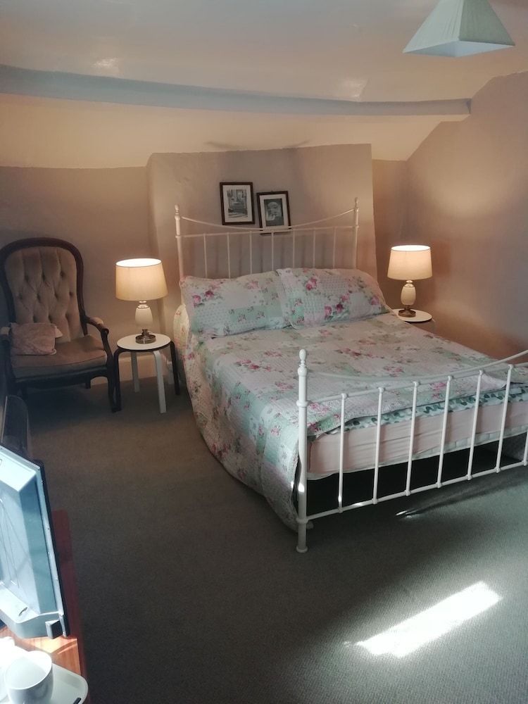 Southern Cross Guest House 2