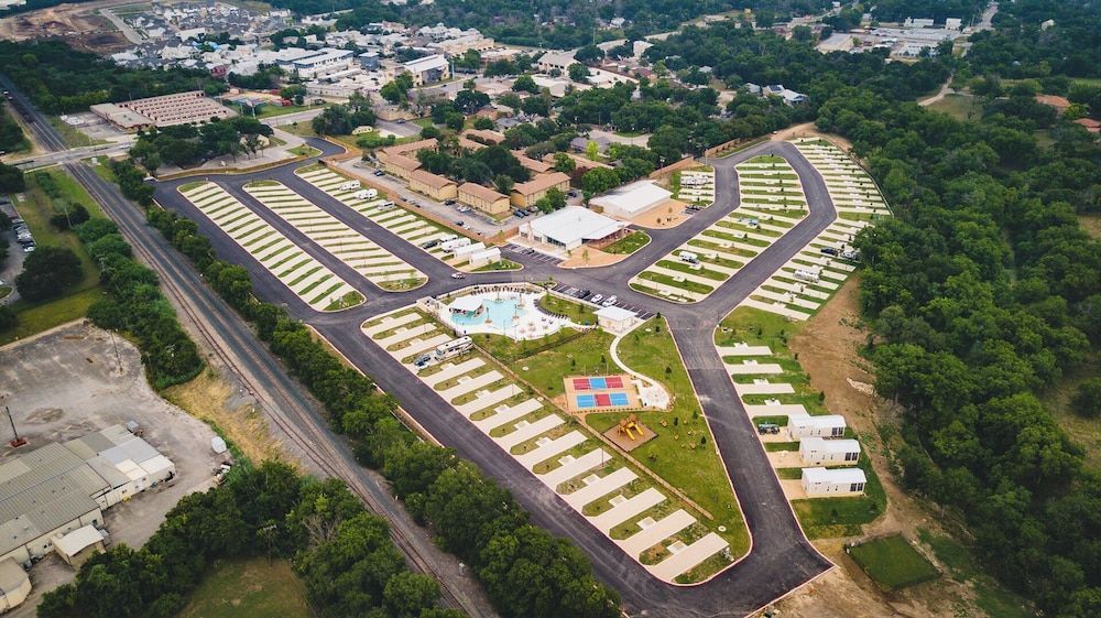 Camp Landa Resort 1