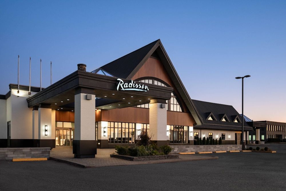 Radisson Hotel Montreal Airport 1