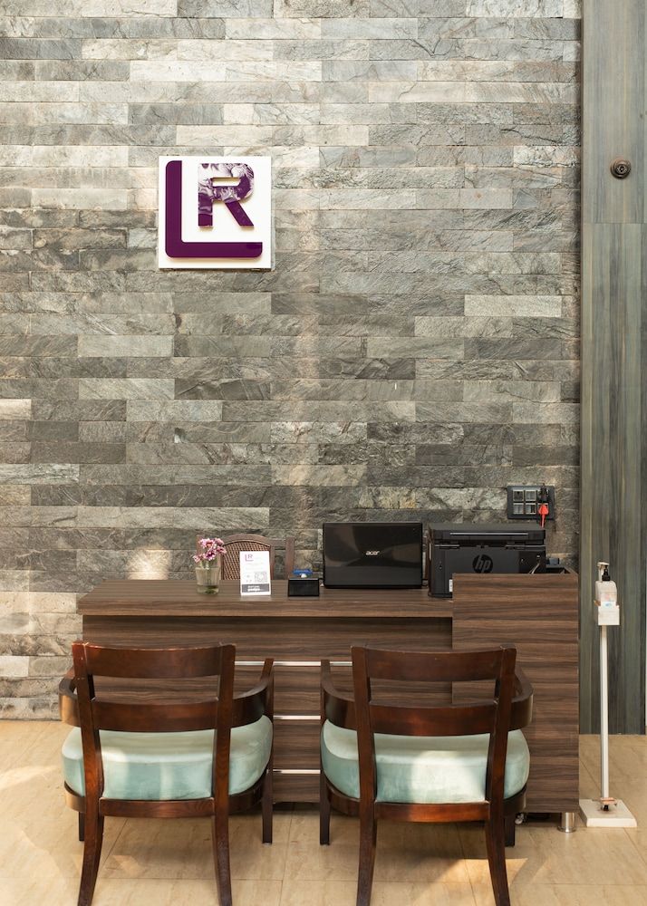 Living Room by Seasons Hotels 2