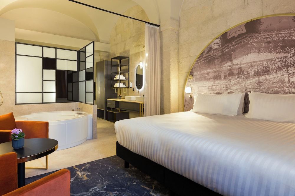 Le Grand Hôtel Dieu by SOWELL COLLECTION 2