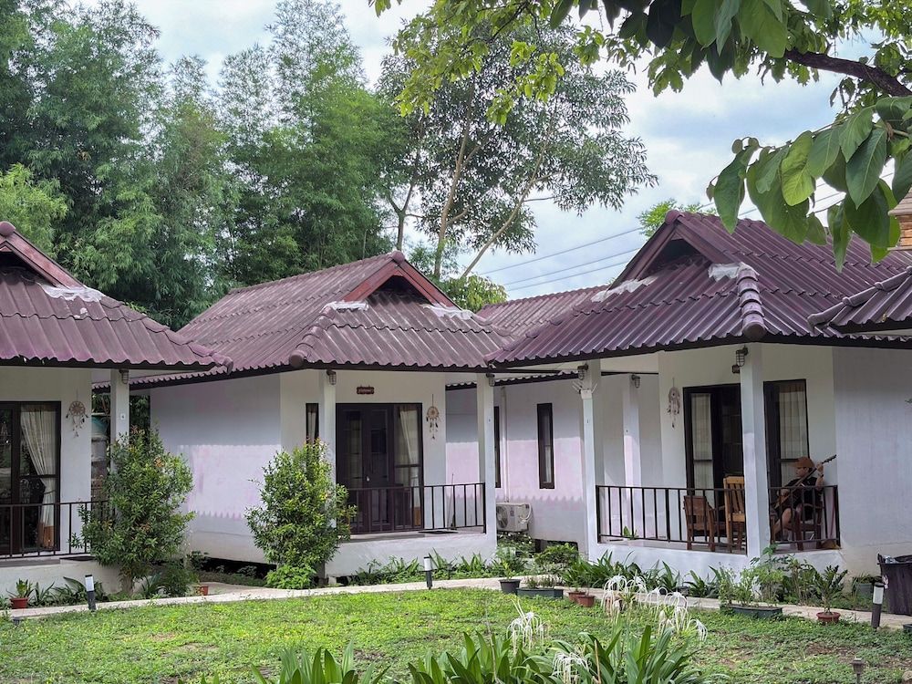 A-Thip House 1