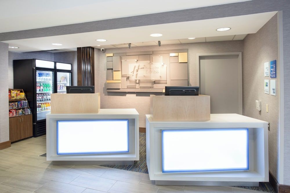 Holiday Inn Express KANSAS CITY - AT THE LEGENDS by IHG 1