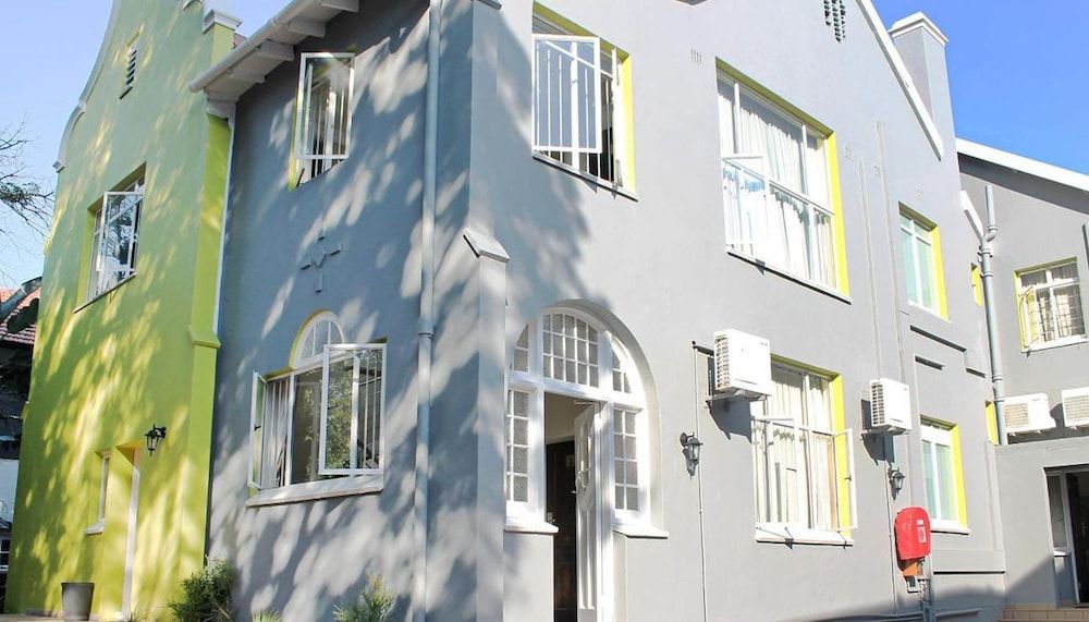 Silver Oaks Boutique Hotel 2