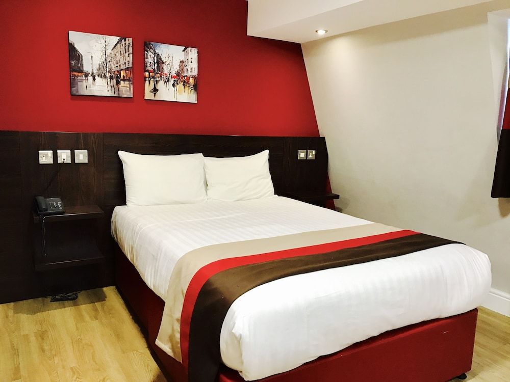 Royal Cambridge Hotel 1