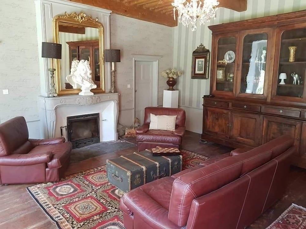 Château de Perpezat 2
