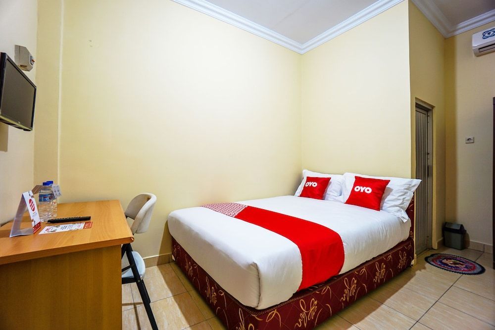 OYO 1720 A2b Residence 1