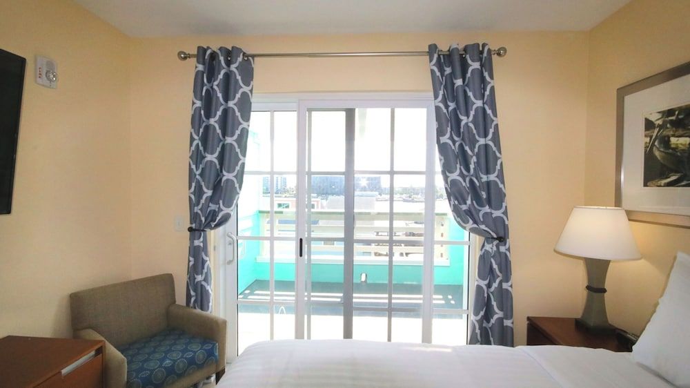 John's Pass Hotel - Fully Remote Check In 2